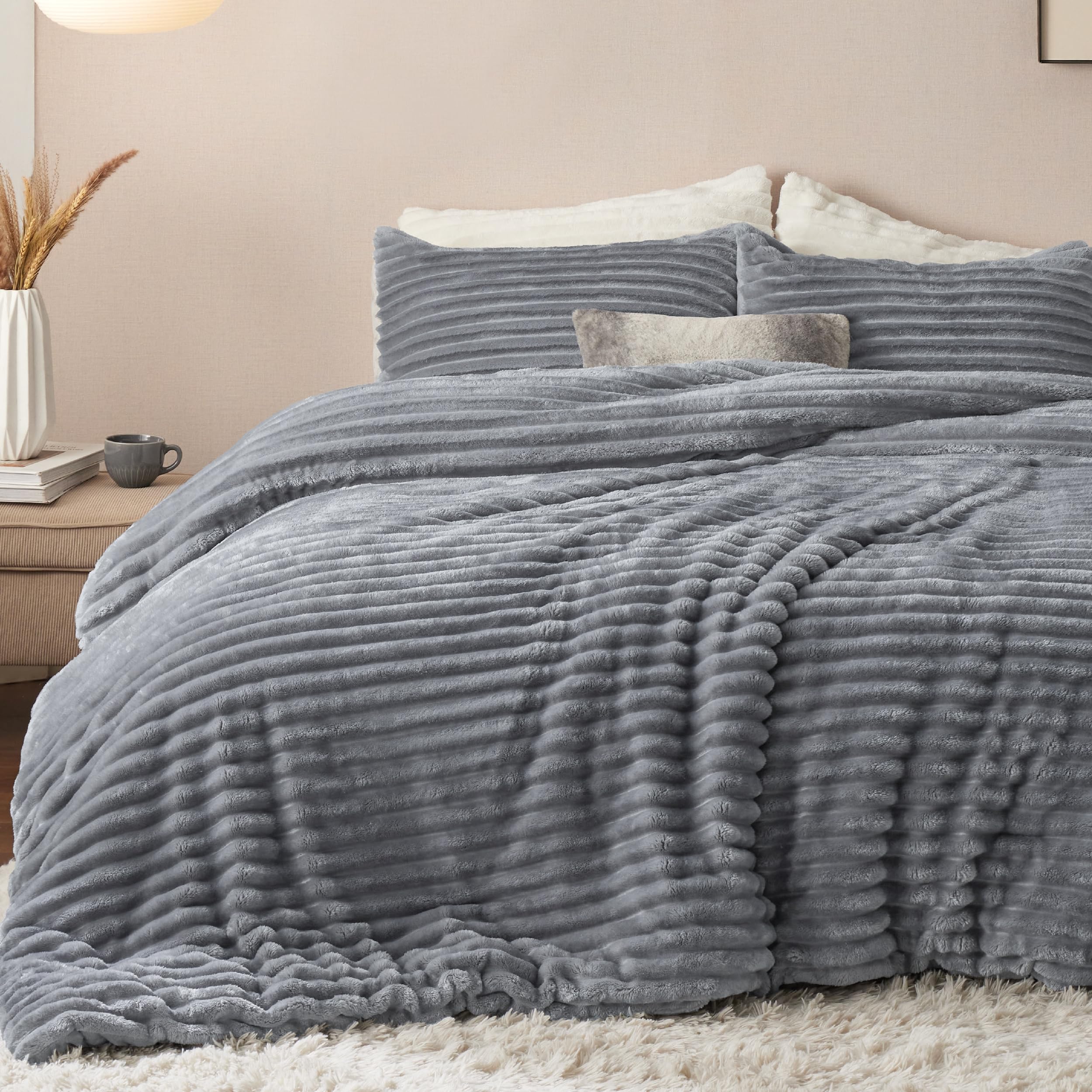 Bedsure Fluffy Comforter Set King - Super Soft Faux Fur Comforter King Size Grey, Winter Warm Fleece Bedding Set, Plush Fuzzy Be