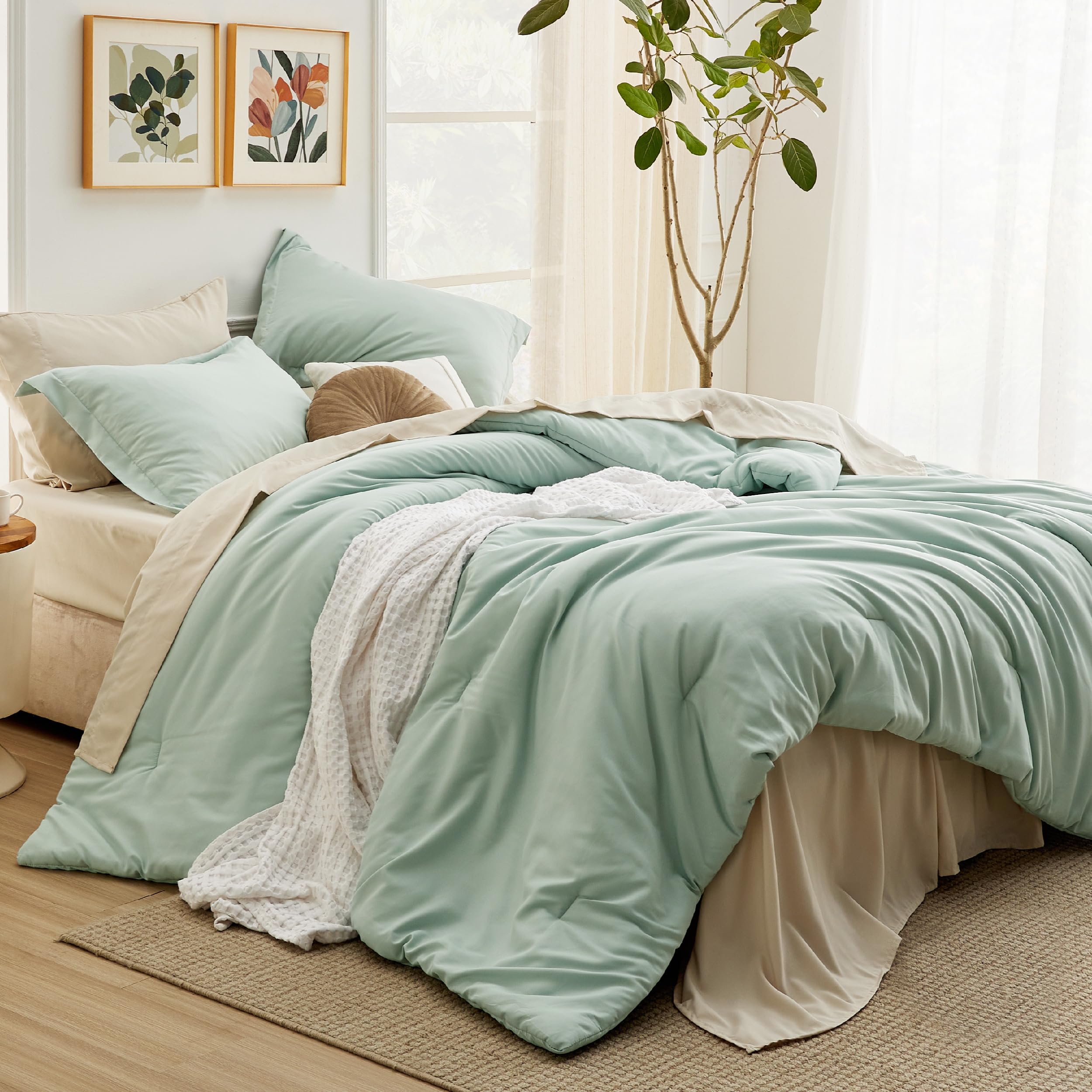 Bedsure Oversized Queen Comforter Set - 7 Pieces Sage Greeen Oversized Queen Bedding Set for All Seasons, Boho Contrasting Desig