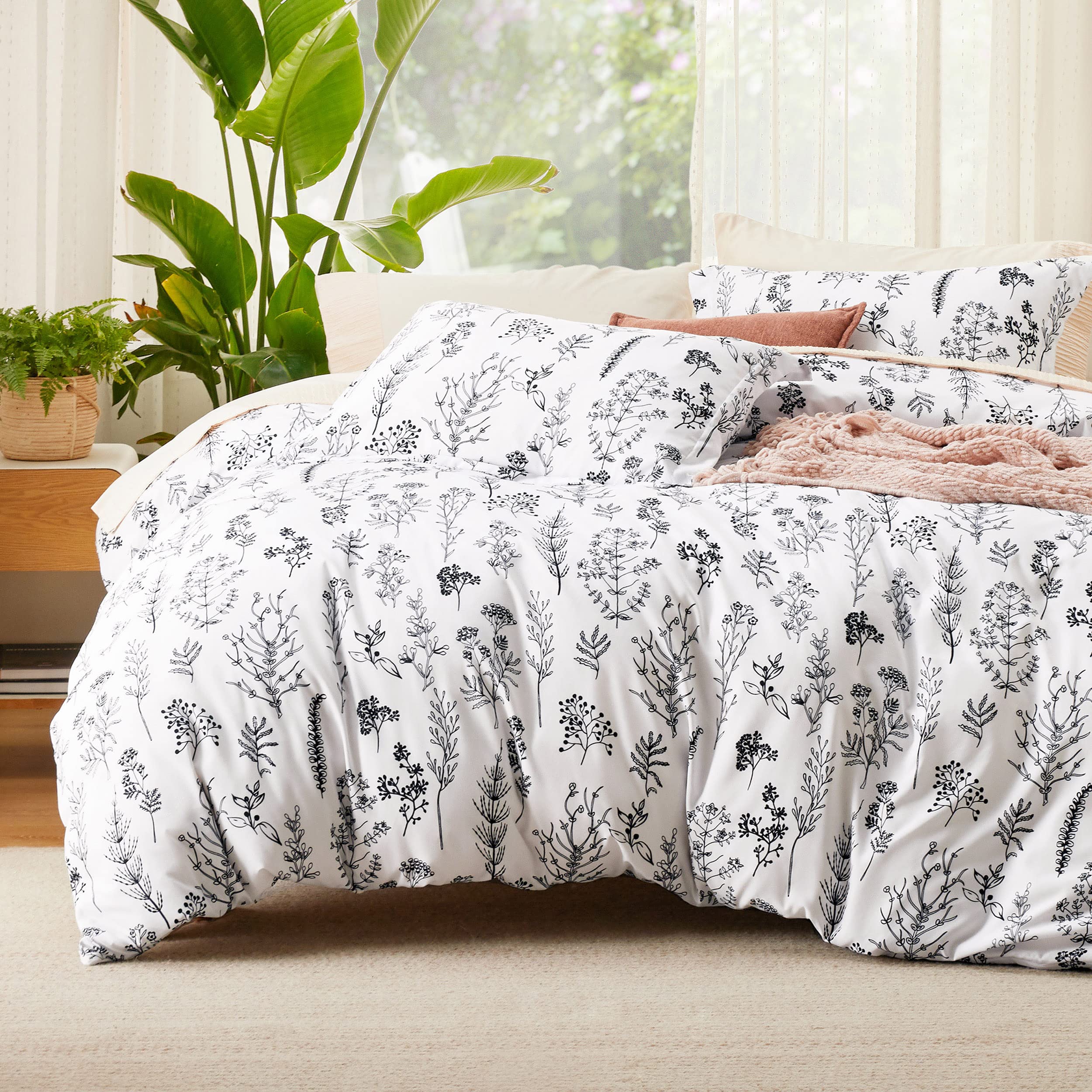 Bedsure Twin/Twin XL Comforter Set - Bright White Comforter, Cute Floral Bedding Comforter Sets, Gifts for Woman, 2 Pieces, 1 So