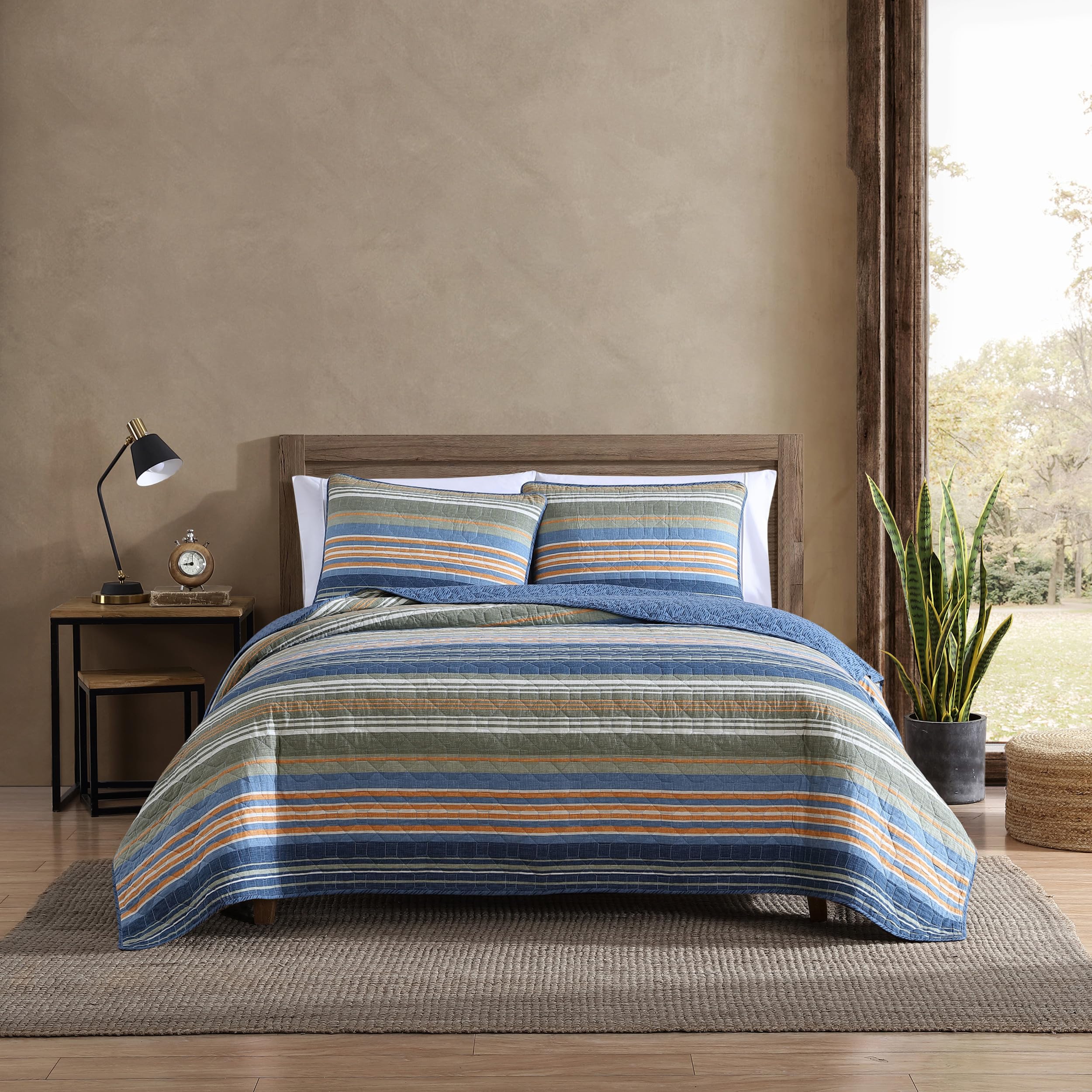 Eddie Bauer - Queen Quilt Set, Reversible Cotton Bedding with Matching Shams, Home Decor for All Seasons (Yakima Green, Queen)