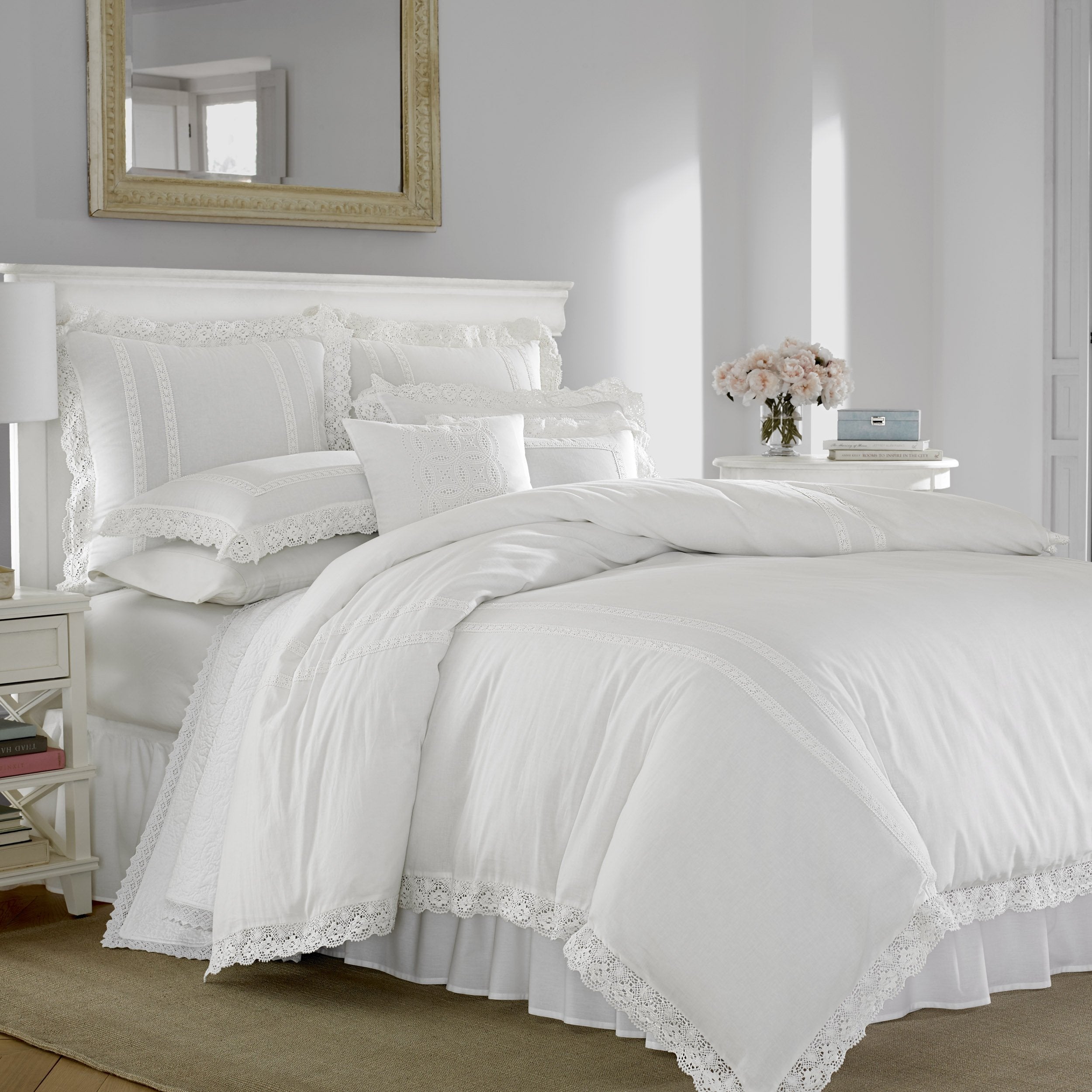 Laura Ashley Home - Twin Duvet Cover Set, Reversible Cotton Bedding with Matching Sham, Lightweight Home Decor for All Seasons (