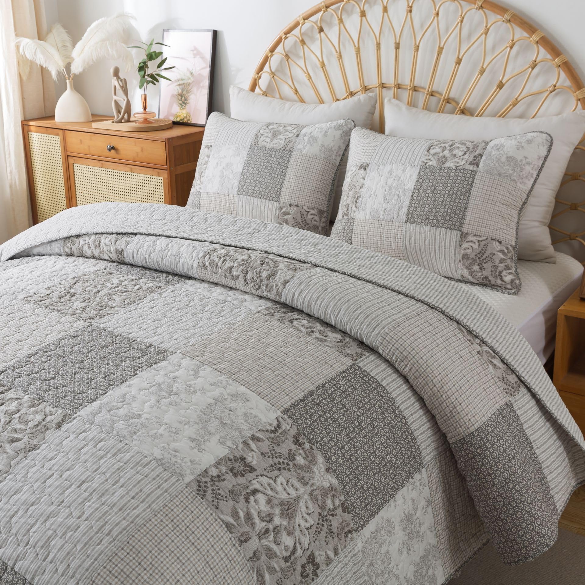 SLPR Silver Linings Cotton Quilt Set - Twin Size with 1 Sham, Neutral Pieced Patchwork Design, Country Silver Gray Quilted Comfo