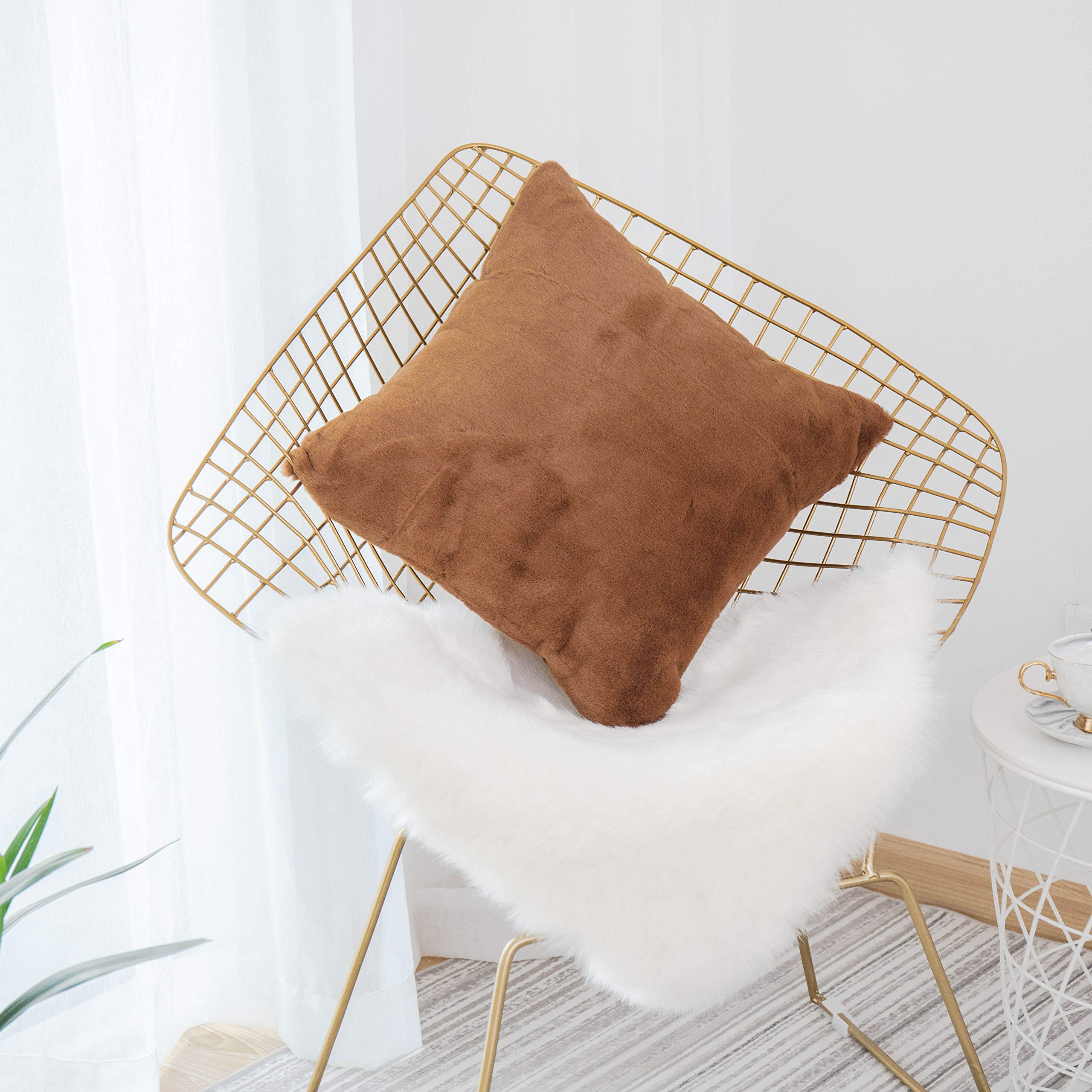 Home Brilliant Pillow Cover 18x18 Fur Pillow Covers for Bed Chair Plush Faux Fur Square Decorative Throw Pillow Cases for Couch 