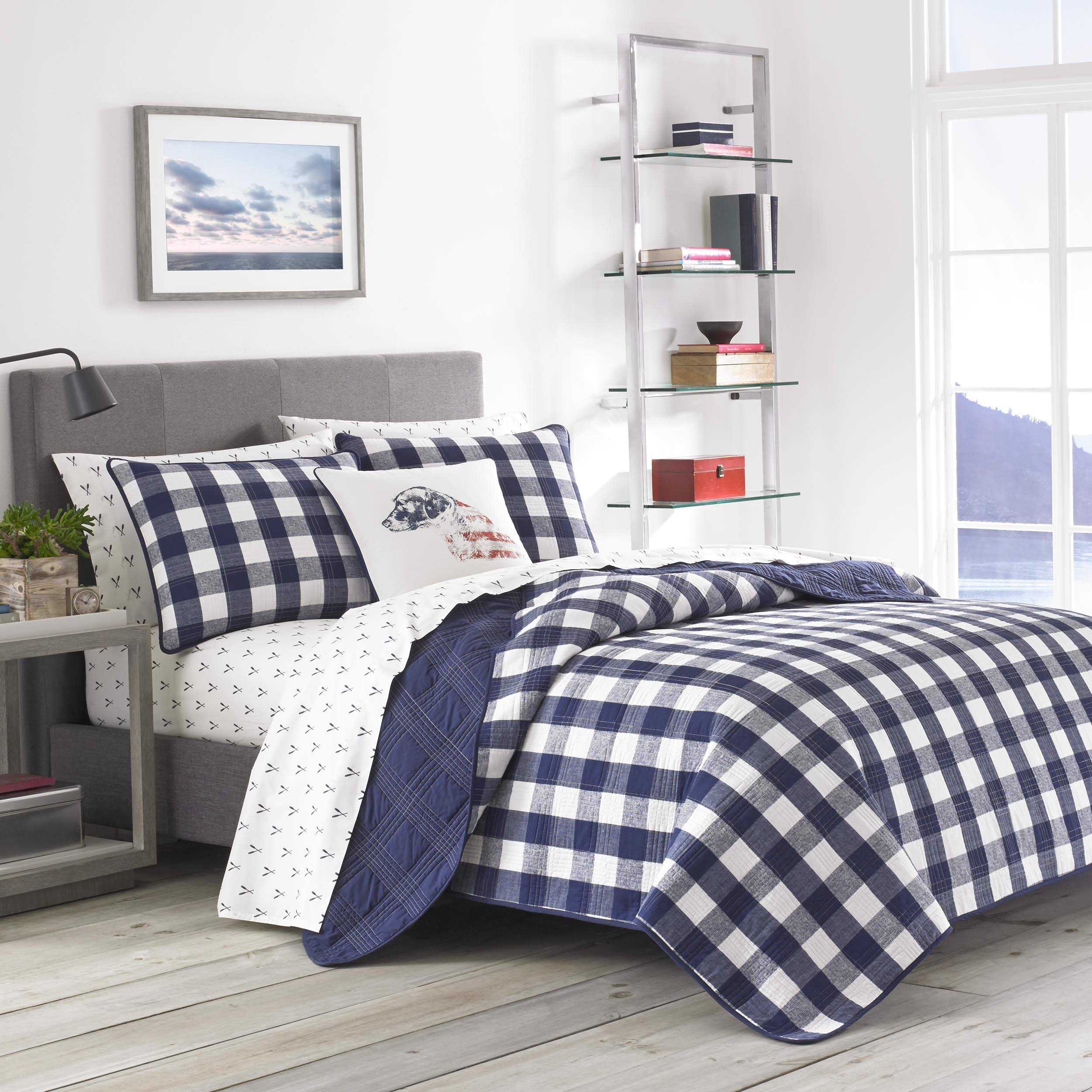 Eddie Bauer- King Quilt Set, Cotton Reversible Bedding with Matching Shams, Home Decor for All Seasons (Lakehouse Plaid Blue, Ki
