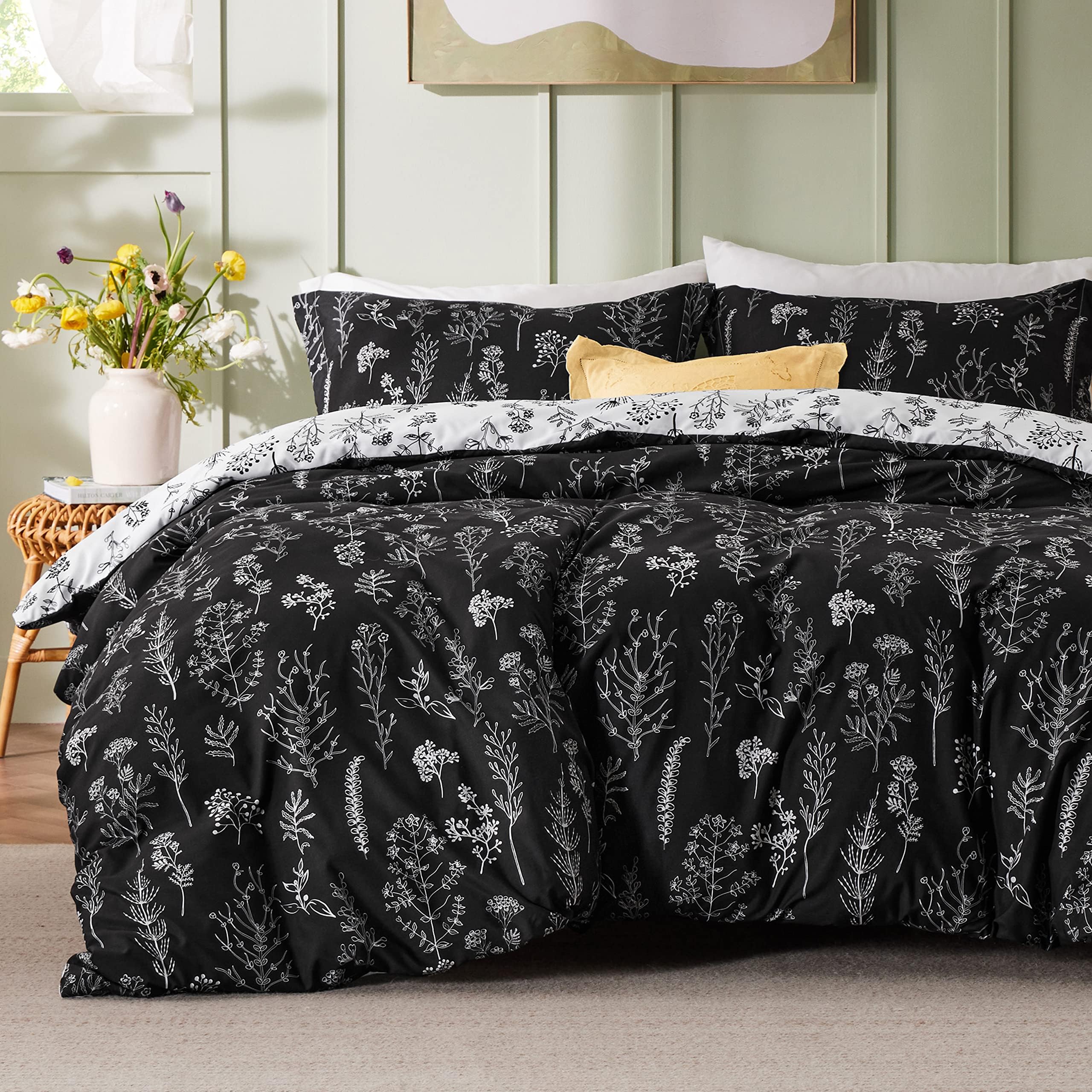 Bedsure California King Comforter Set - Black Bed Set, 3 Pieces Cute Floral Bedding, 1 Soft Reversible Botanical Flowers Comfort