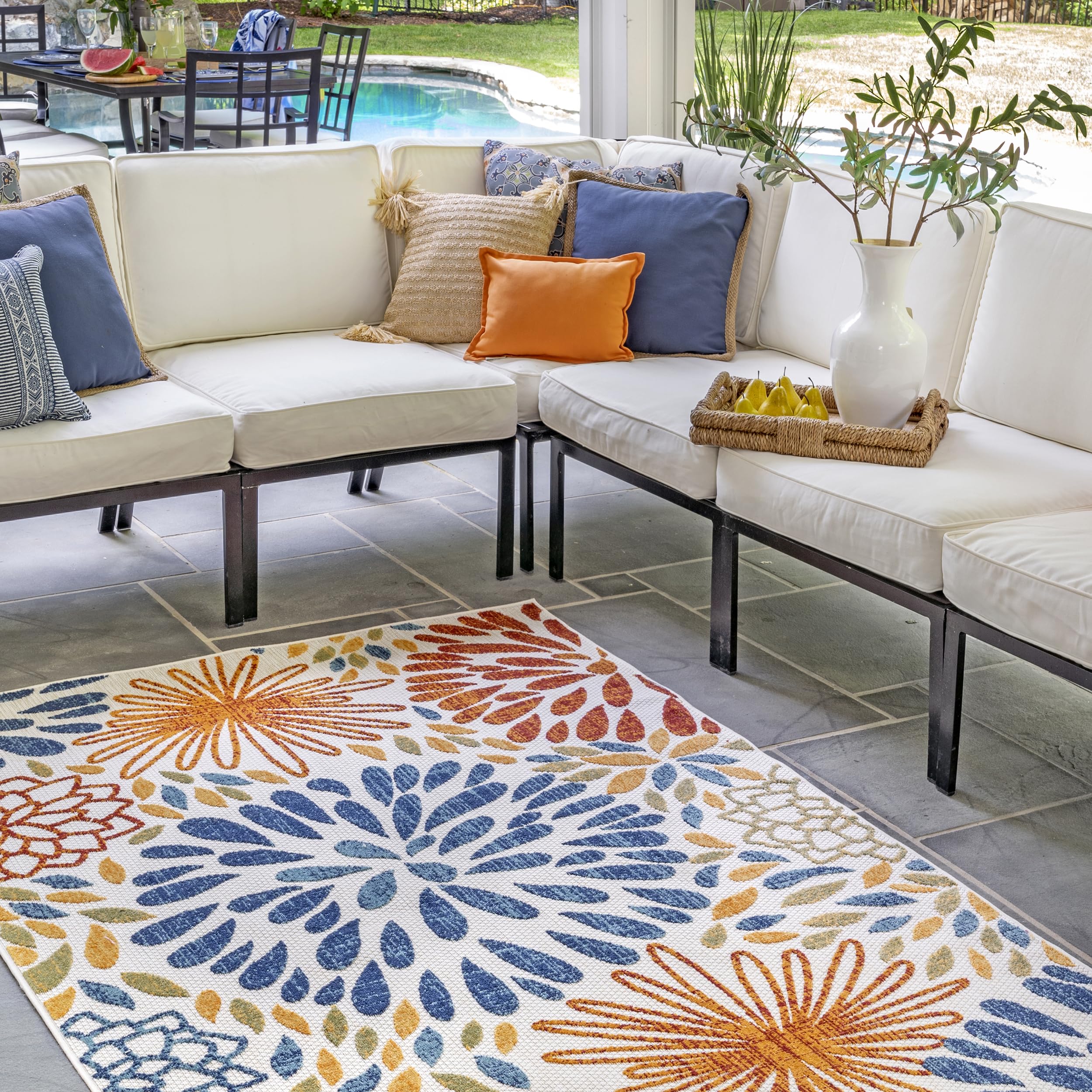 nuLOOM Monique Floral Indoor/Outdoor Area Rug, 4x6, Multi
