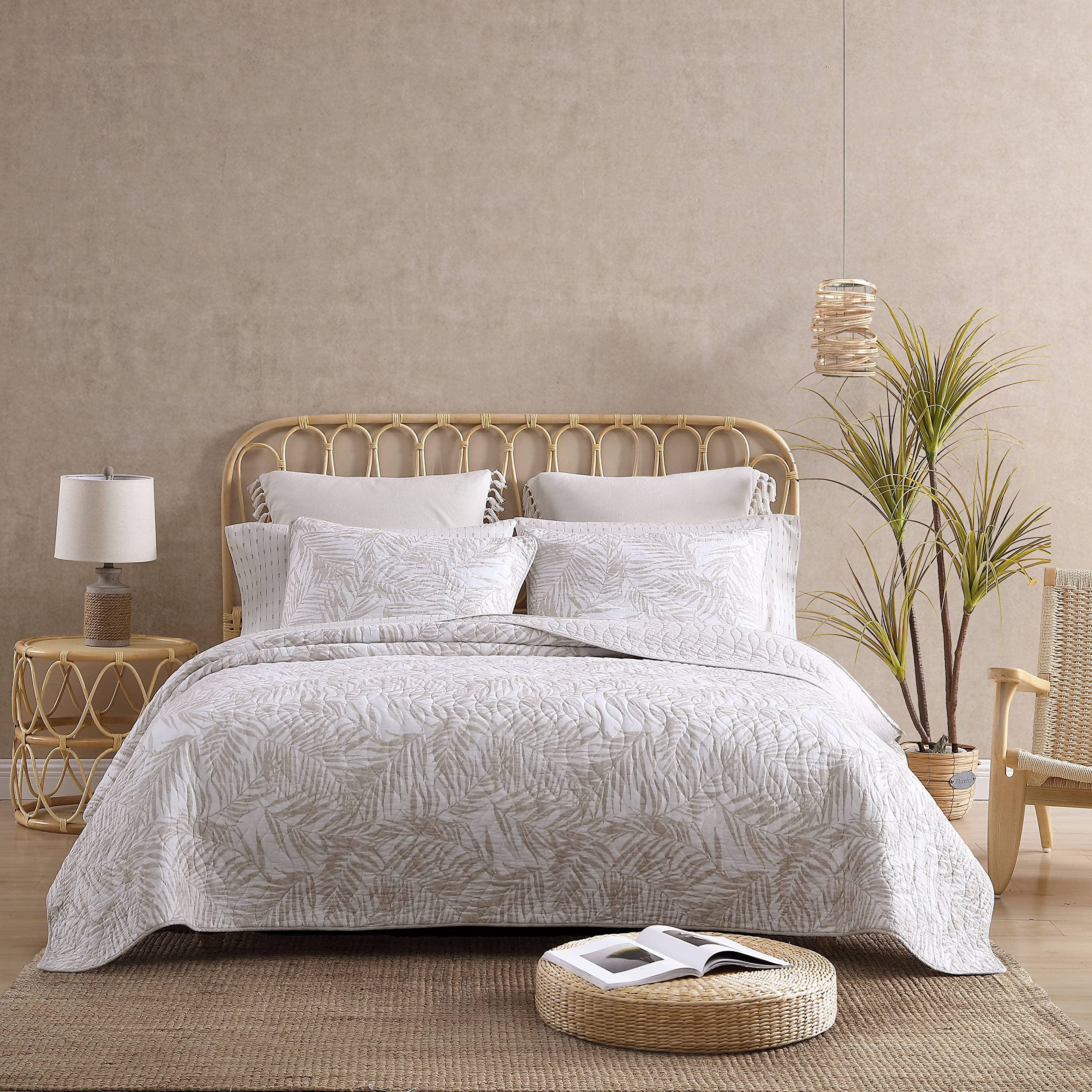 Tommy Bahama - Queen Quilt Set, Reversible Cotton Bedding with Matching Shams, Soft All Season Bedspread, Coastal Home Decor (Pa
