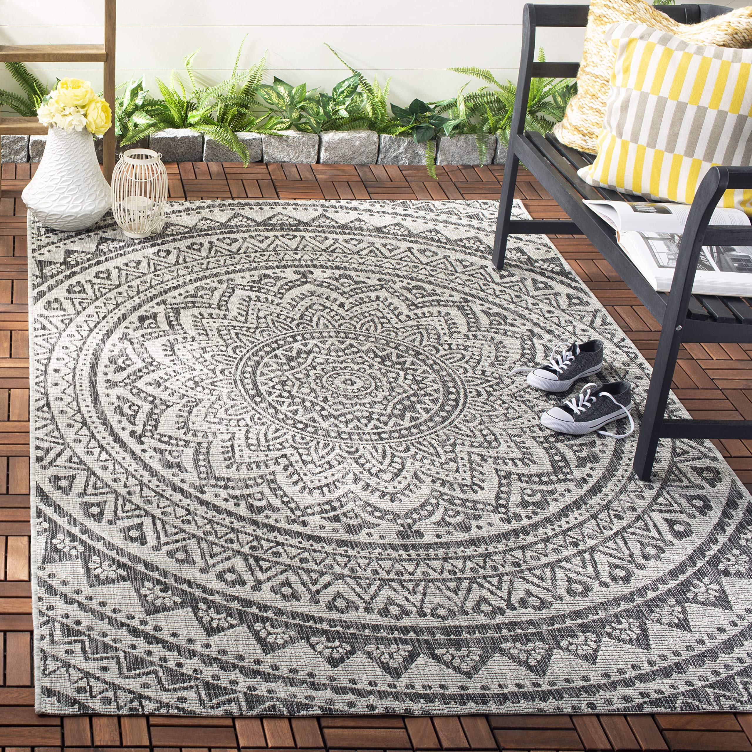 SAFAVIEH Courtyard Collection 4 x 57 Light Grey/Black CY8734 Indoor/ Outside Waterproof Easy cleansingPatio Backyard Mudroom A