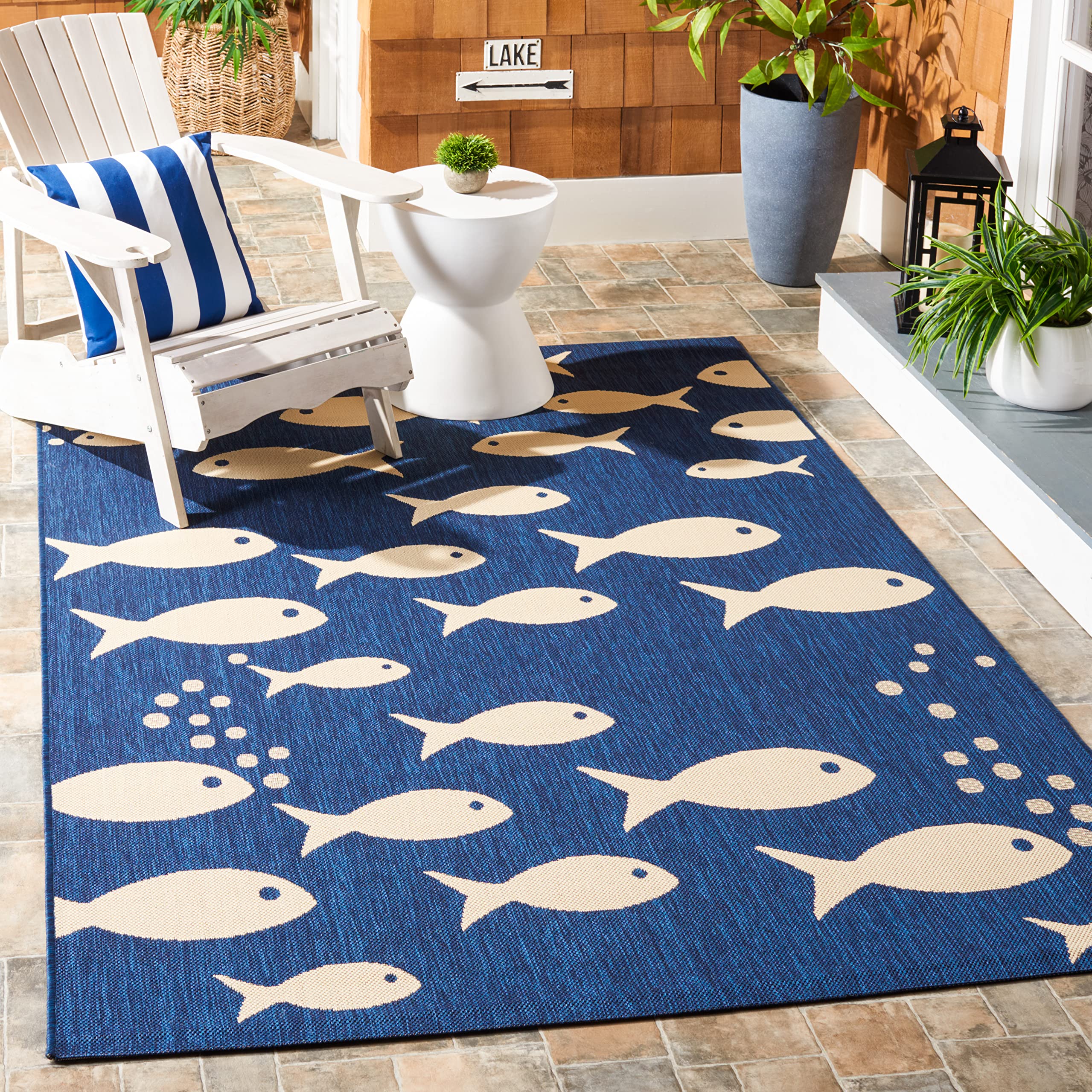 SAFAVIEH Courtyard Collection Area Rug - 53 x 77, Navy & Beige, Non-Shedding & Easy Care, Indoor/Outdoor & Washable-Ideal for 